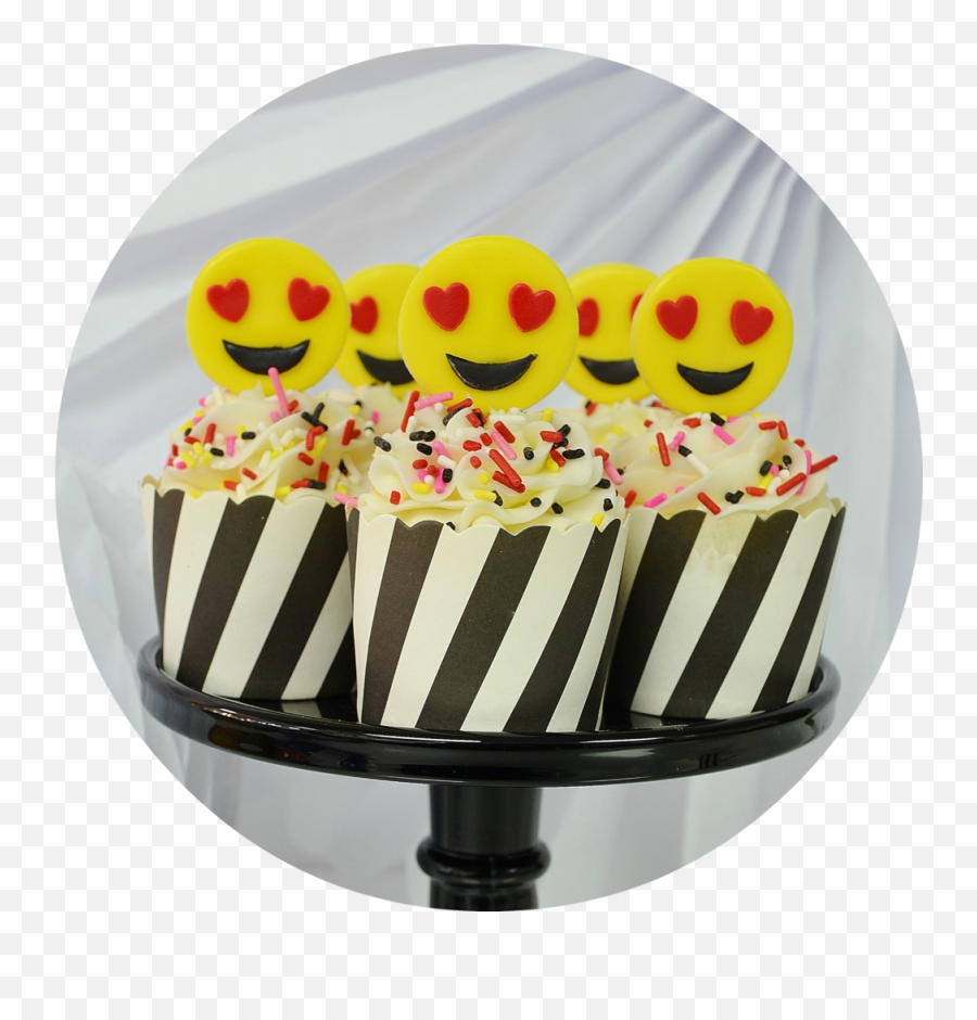 Download True Love Emoji Cupcake - Cake Decorating Supply,Emoji Cakes