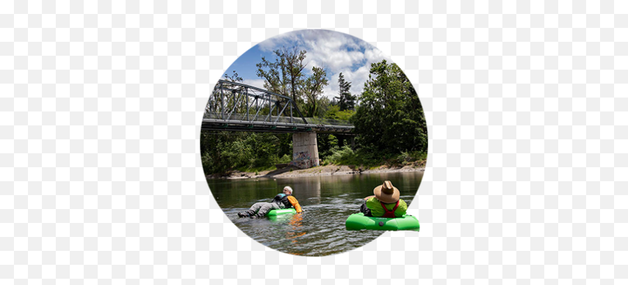 Kayak Raft Canoe Sup Make A Splash In Oregon Mt Hood - Canoeing Emoji,Beer Kayak Emoticon