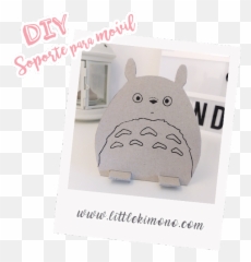 Manualidades Fáciles Y Sencillas Diy U2013 Soporte Para Celular - Soporte Paea Celular De Totoro Emoji,Como Hacer Una Pantuflas De Emojis Goma Eva