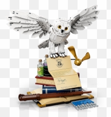 Hogwarts Icons - Collectorsu0027 Edition 76391 Lego Harry Emoji,Hermione's Hat That She Wore In Godric's Hollow... Heart Emoticon